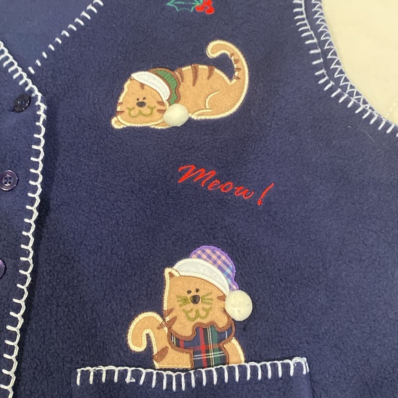 Woman’s Christmas Cat Vest - Picture 6 of 7